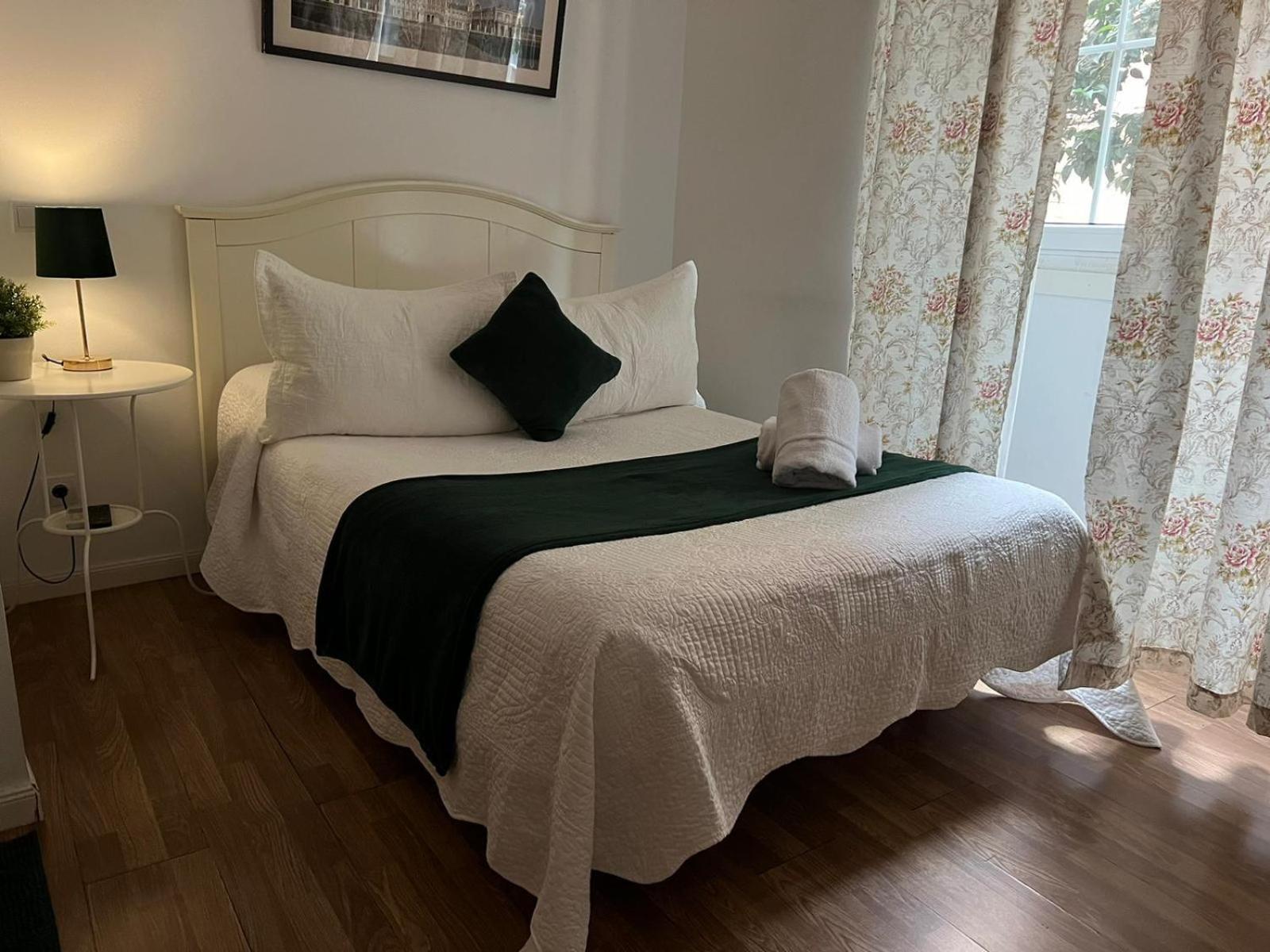 Ch Prada Hotel Madrid Bagian luar foto