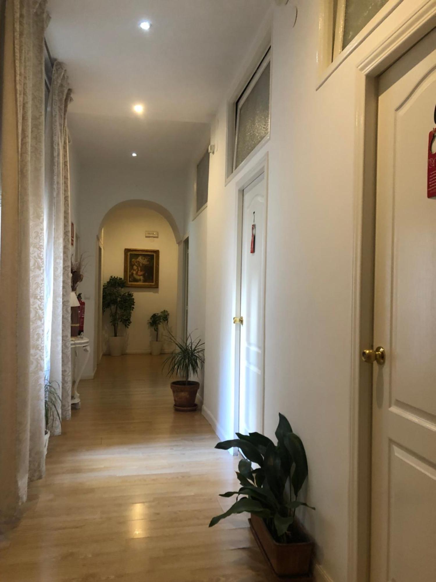 Ch Prada Hotel Madrid Bagian luar foto
