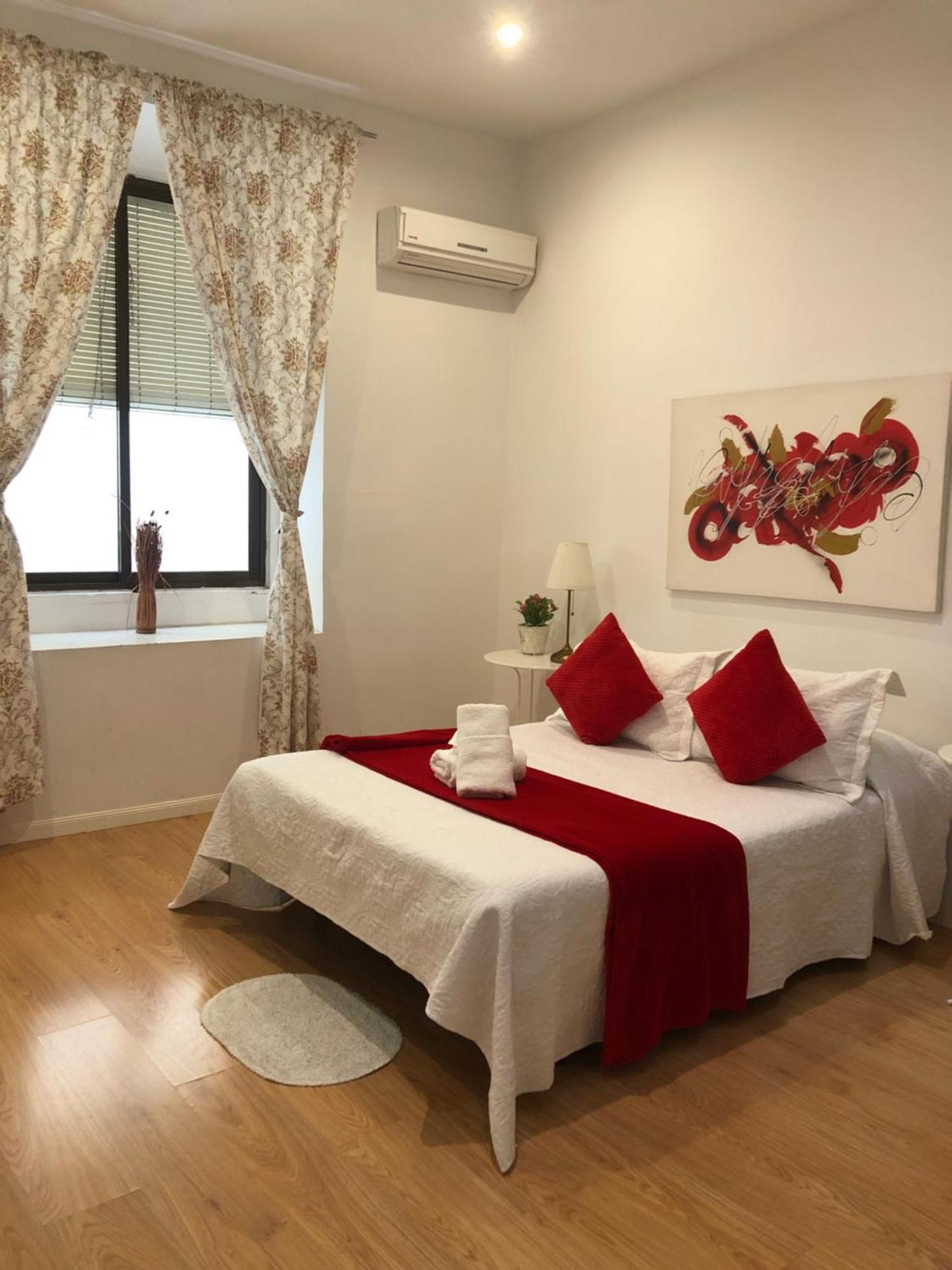Ch Prada Hotel Madrid Bagian luar foto