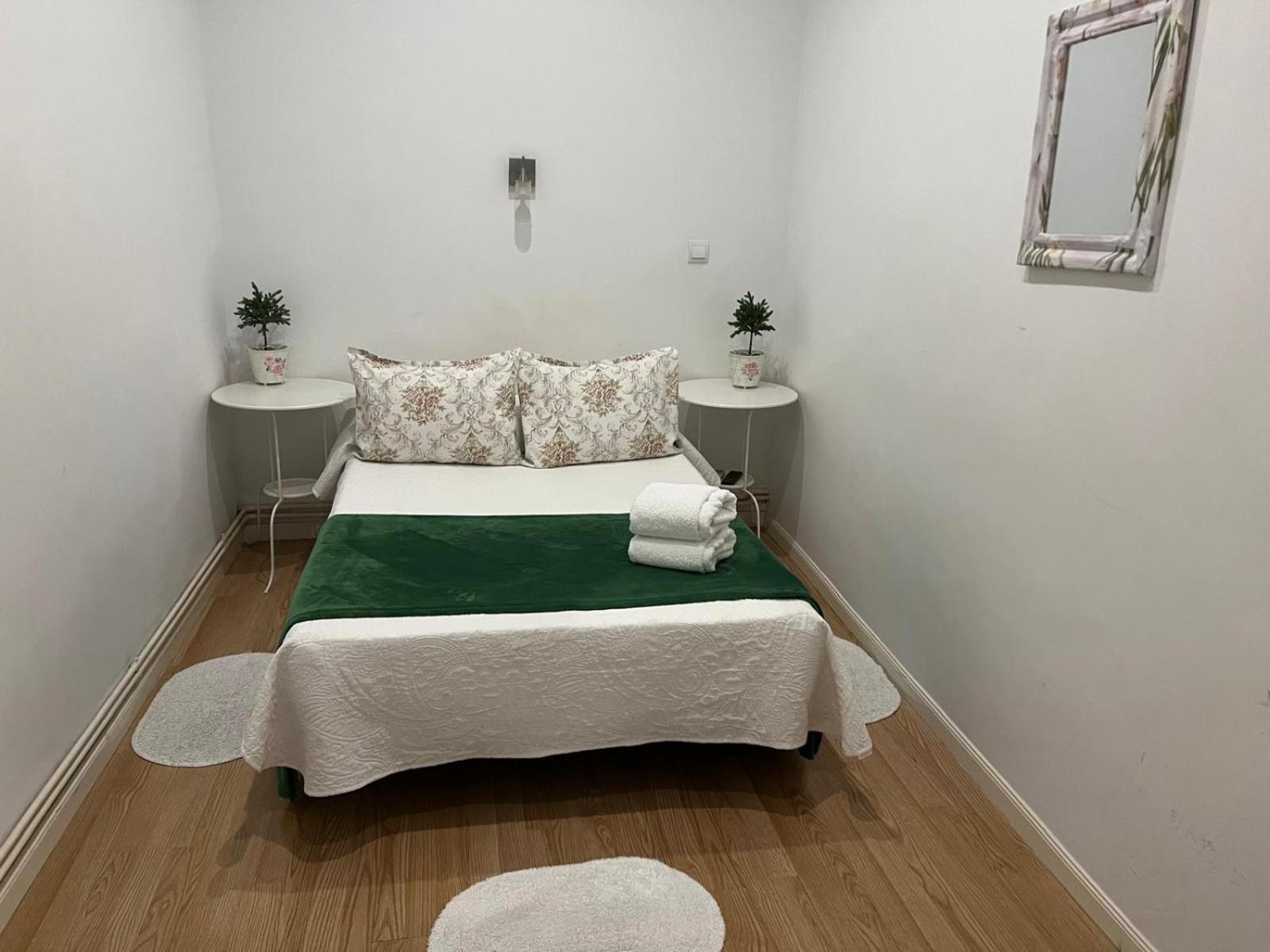 Ch Prada Hotel Madrid Bagian luar foto